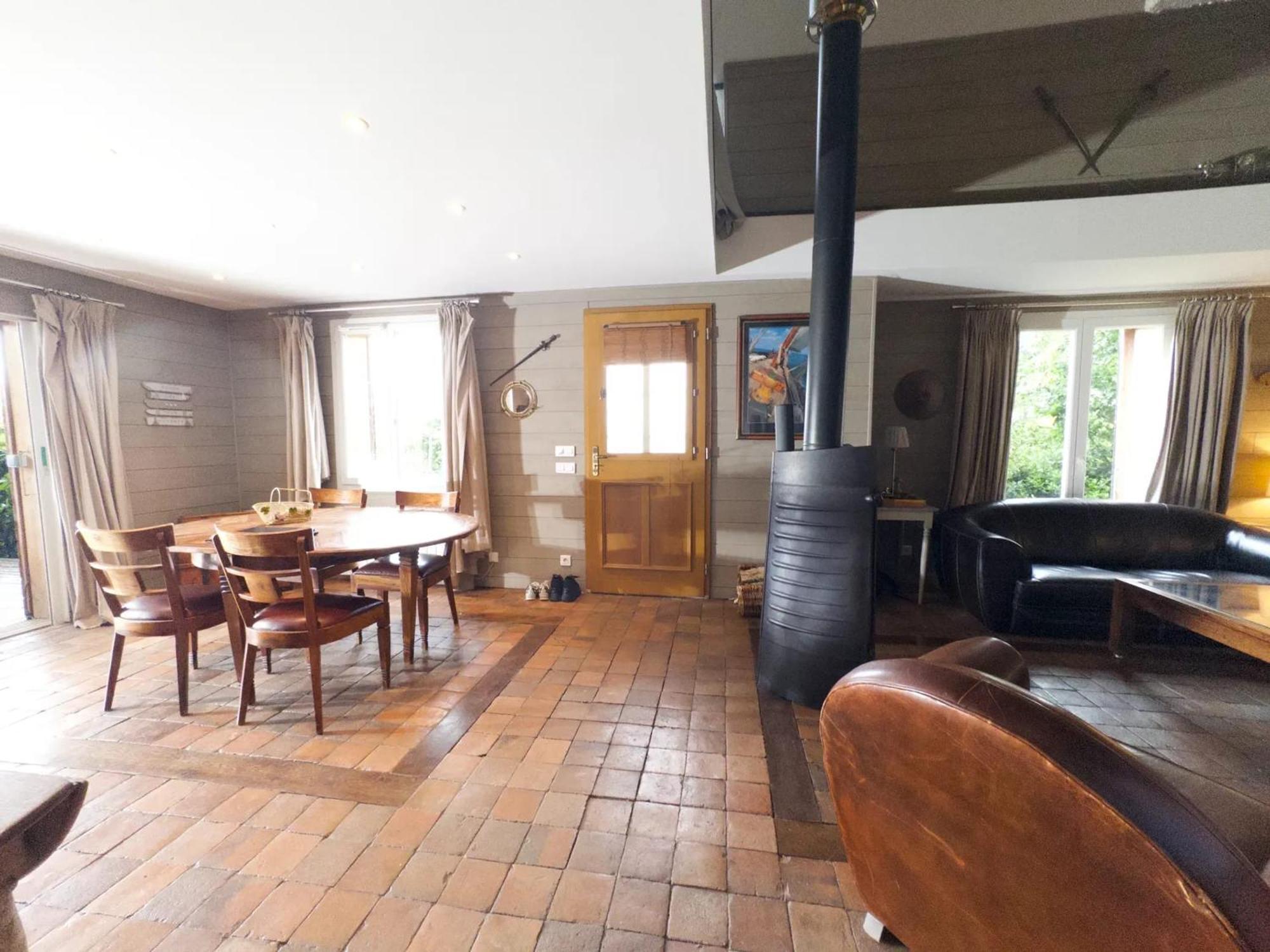 Chalet Chaleureux A Marigny-L'Eglise Avec Vue Sur Lac Et Montagne Eksteriør bilde
